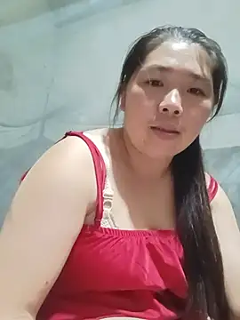 quynhkoolbae webcam