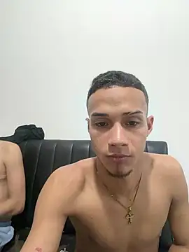 friends_lust_latin webcam