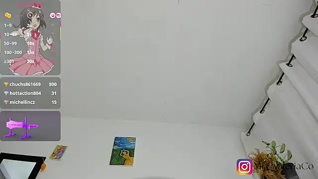 Mia-Valeria- webcam