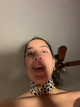 souphicherry (F young) - DILDO INSIDE  5’