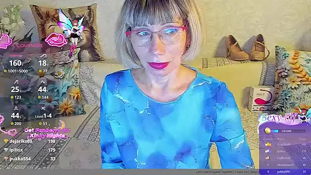 AgataFoxx webcam