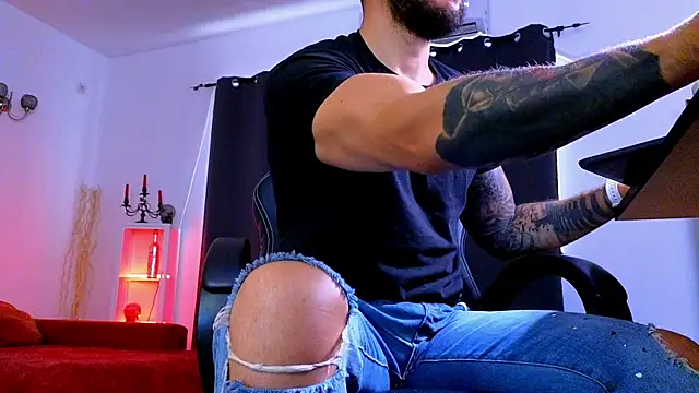 MightyAaron66 webcam