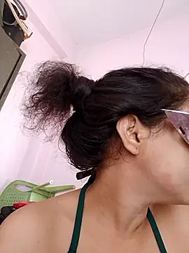 thanusi_2 webcam