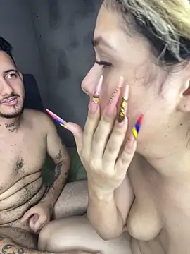 sofi_and_curlers669 webcam