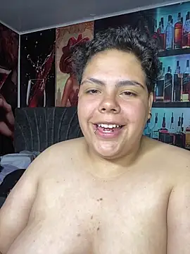 Hailey_Curvy webcam