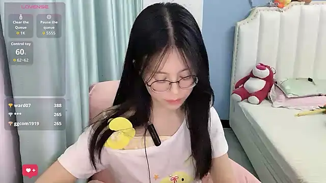 Luna-666 live cam on StripChat