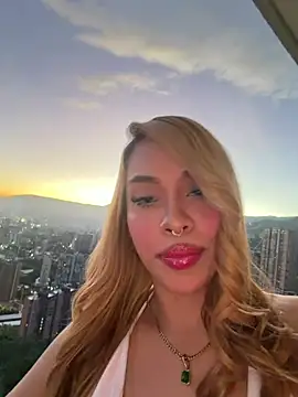 Karyrios live cam on StripChat