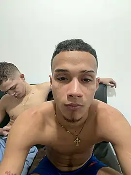 friends_lust_latin webcam