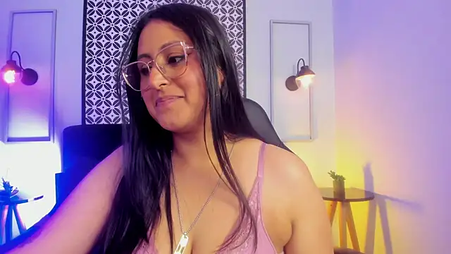 Amber_gold_ live cam on StripChat