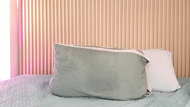 daiana_curly webcam