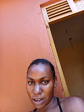 CURVY-CHRISTINE webcam