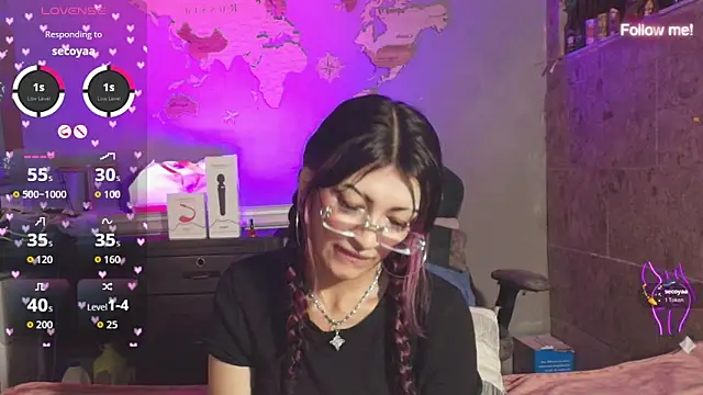 mia_devine_ webcam