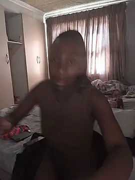Littletee001 webcam