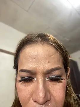 hugekatarinats (T milf) - DRILL MY ASS TILL I CUM,,,
