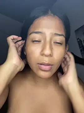 LeahBar live cam