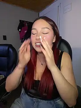 Karen18_boobs webcam