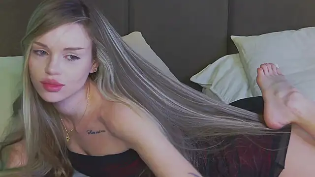 MarilynNova webcam