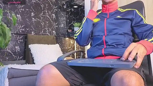 MR_EITHAN webcam
