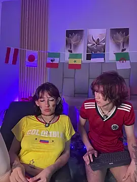 Mika_love_milo webcam