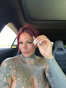 AileenInkOfficial webcam