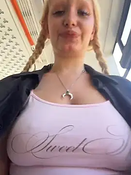 Mila_NoRules webcam