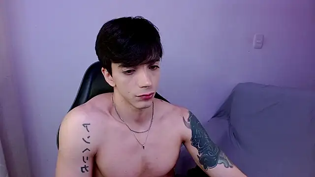 H3ll_B0I webcam