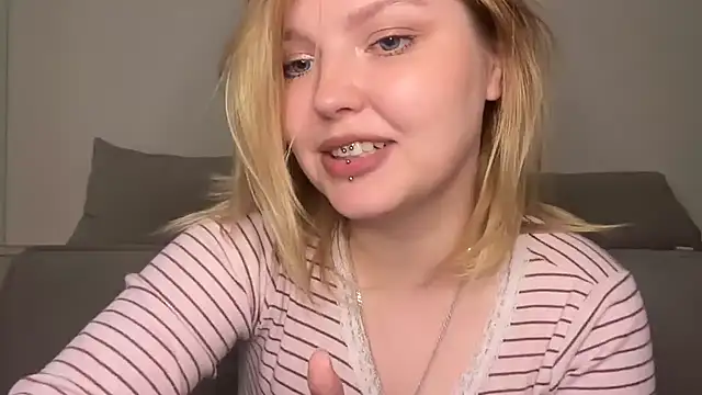 Ophelia_Ritz webcam