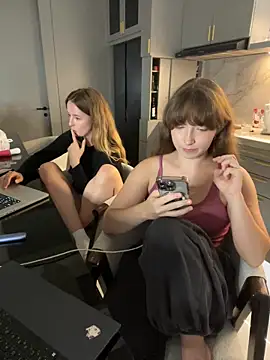 Nura_n_Sarah