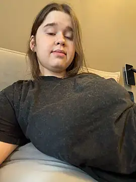 HornyGirlH 🤽 live naked webcam