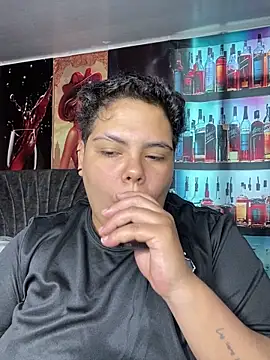 Hailey_Curvy webcam