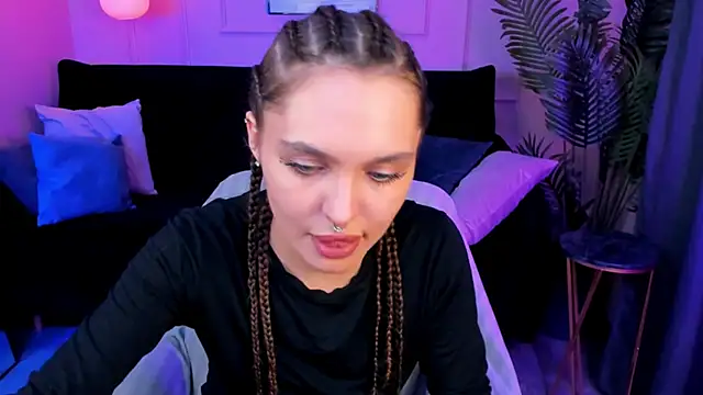 ChloeSunny webcam