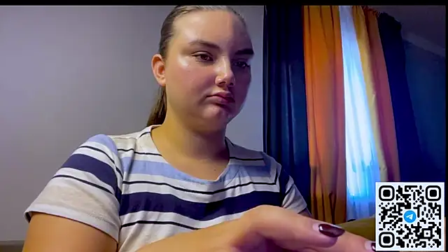 Dreamyblushfairy webcam