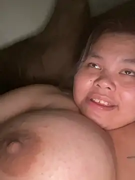 BiggtittiesX webcam