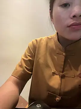 Bella_7777 webcam
