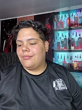 Hailey_Curvy webcam