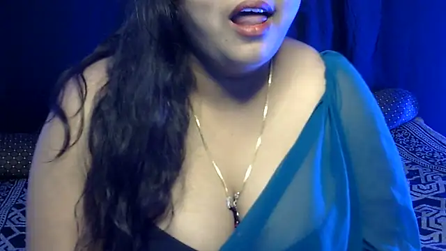 LouleyRani_ webcam