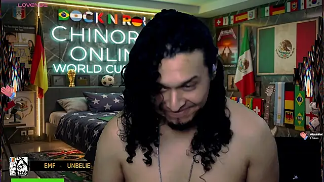 chino_roz webcam