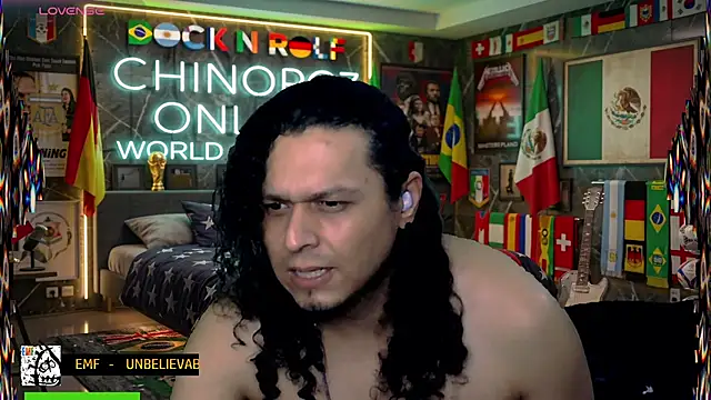 chino_roz live cam on StripChat