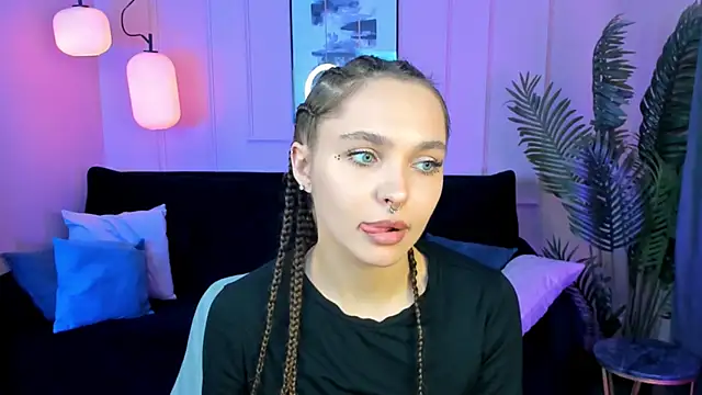 ChloeSunny webcam