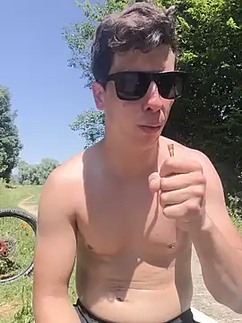 youngestOjta webcam
