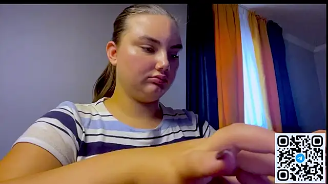 Dreamyblushfairy webcam
