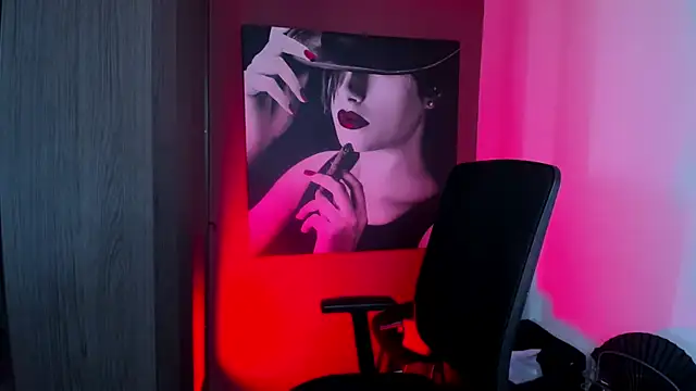 QueenOfHaze webcam