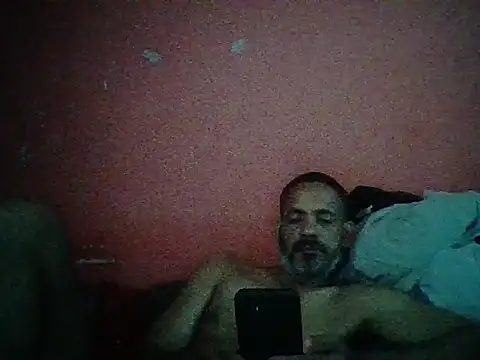 123rauiiiiiiiiiii live cam on StripChat
