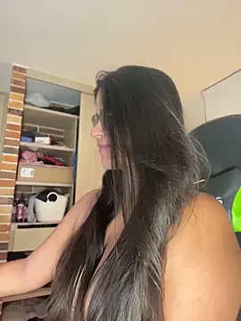 MiaMillers28 webcam