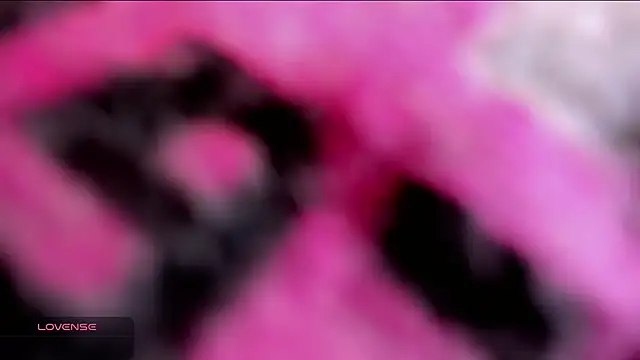 CALLMEATENEA webcam