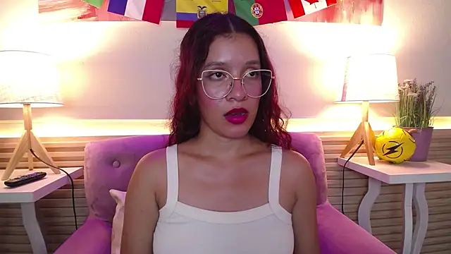BrianaGaging webcam