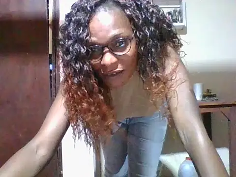 Ebonyqueen4 webcam
