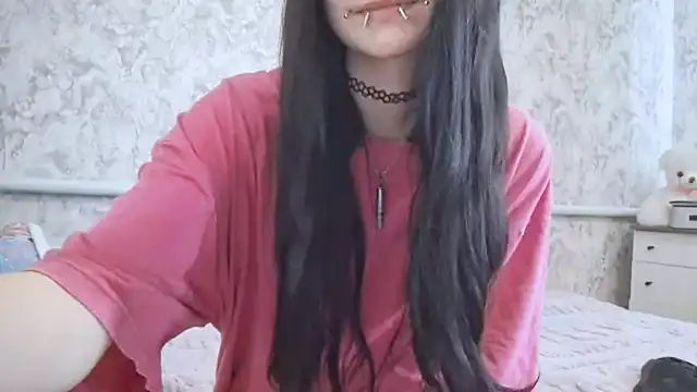 KrissyHiott webcam