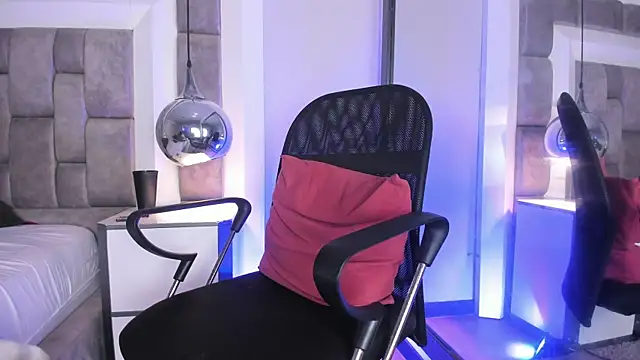 LucasThomson_ webcam
