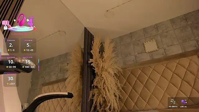 nahomyrusell_ webcam